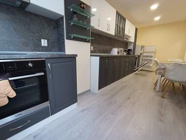 Închiriere - Apartament în Zornița,  Burgas