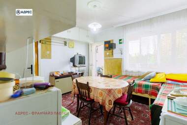 Πώληση - Όροφος από σπίτι σε 9-ти квартал,  Плевен