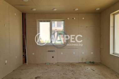 For sale - House in Borovec - Iug,  Varna