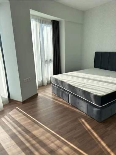 Miete - Wohnung in Mladejki halm,  Plowdiw