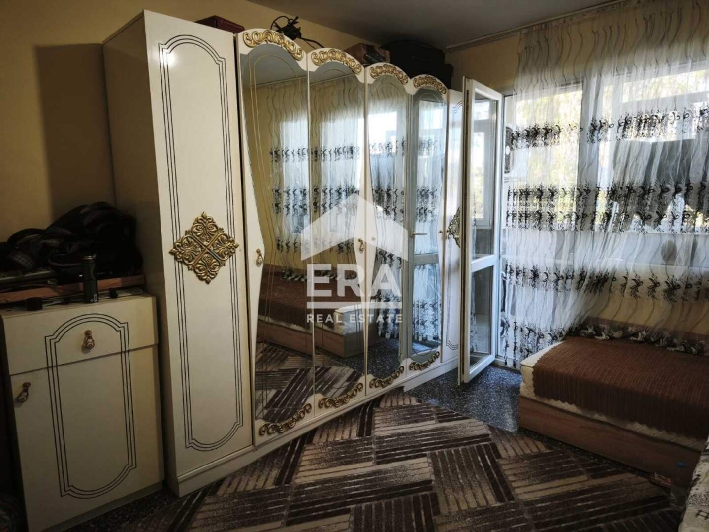 Трехкомнатная Квартира в Георги Бенковски, Ямбол – фото 3