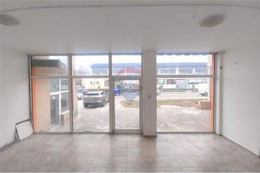 For rent - Store in Targovia na edro,  Ruse