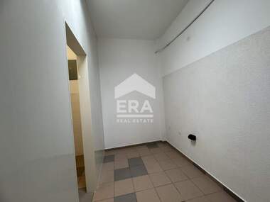 Închiriere - Spațiu industrial în Drujba 1,  Haskovo