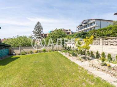 Продажба - Къща в Траката,  Варна