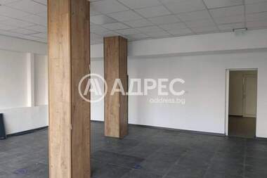 Ενοίκιο - Κατάστημα σε Център,  Пловдив