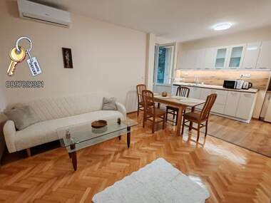 Închiriere - Apartament în Ideal City Center,  Pleven