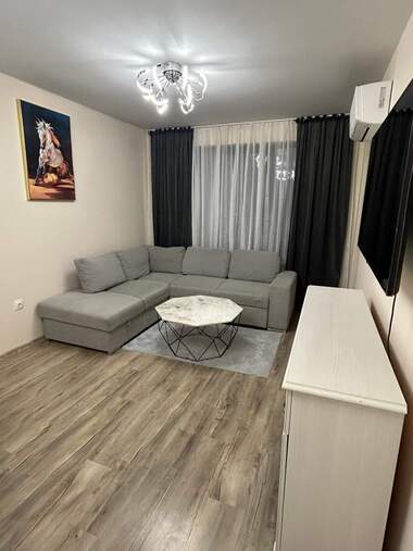 Miete - Wohnung in Wazrajdane,  Burgas