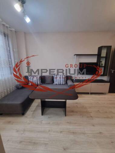 Închiriere - Apartament în Kolhozen pazar,  Varna