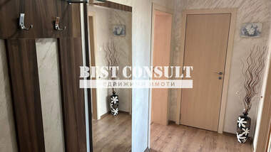 Închiriere - Apartament în Center,  Ruse