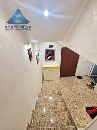 For sale - Apartment in 9-ti kvartal,  Pleven