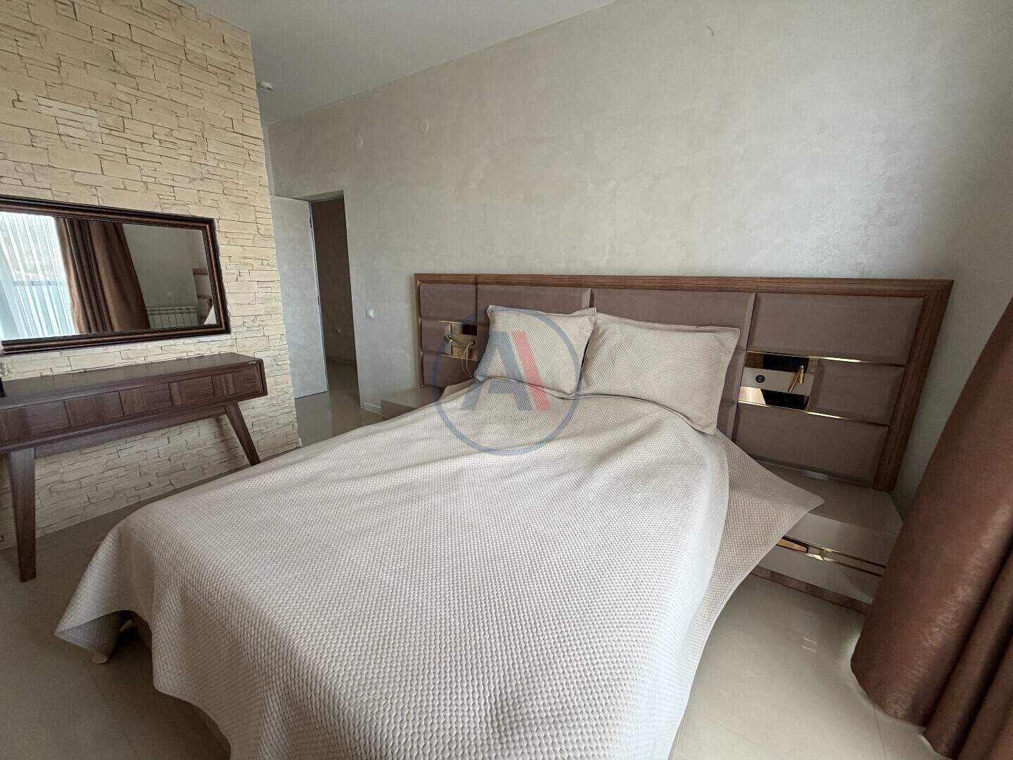 Cu trei camere Apartament în Tombul Djamia, Șumen – fotografia 5