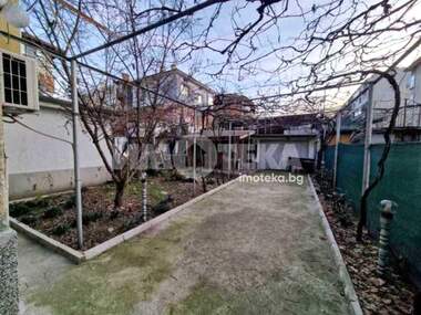 Verkauf - Haus in Kütschuk Parij,  Plowdiw