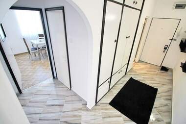 Miete - Wohnung in Zentar,  Burgas