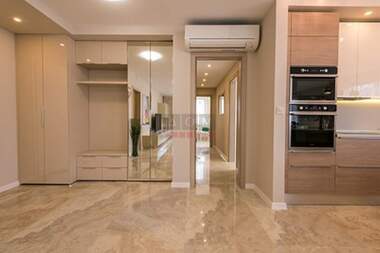Închiriere - Apartament în Simeonovo,  Sofia