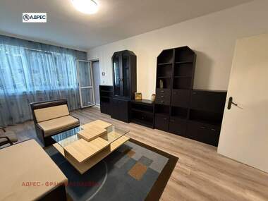 Închiriere - Apartament în Storgozia,  Pleven