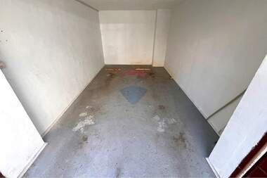 Verkauf - Garage in Ialta,  Ruse