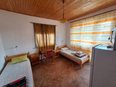 For sale - Floor of a house in Lozenec,  Iambol