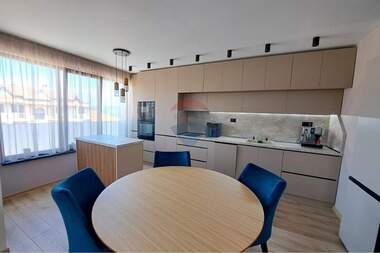 For sale - Apartment in Zona B,  Veliko Tarnovo