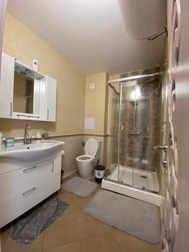 Închiriere - Apartament în Zornița,  Burgas