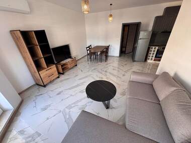 Închiriere - Apartament în Slaveîkov,  Burgas