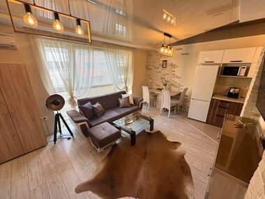 Închiriere - Apartament în Zornița,  Burgas
