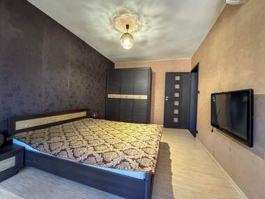 Închiriere - Apartament în Izgrev,  Burgas