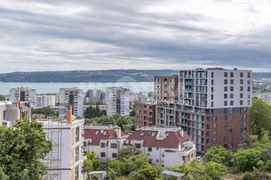 Продажба - Апартамент в Бриз,  Варна