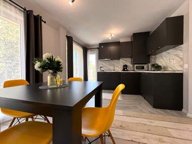 Închiriere - Apartament în Țentăr,  Burgas