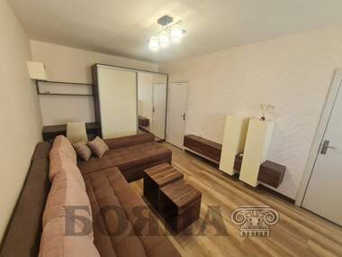 Închiriere - Apartament în Zdraveț Iztok,  Ruse