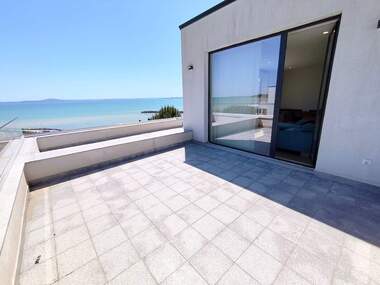 Kira - Ev olarak Sarafovo,  Burgas