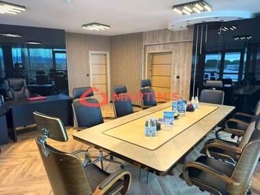 Kira - Ofis olarak Vrajdebna,  Sofia
