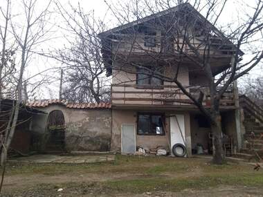 For sale - House in Izhod Ruse - Sofia,  Ruse