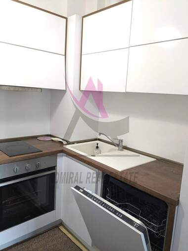 Închiriere - Apartament în Văzrajdane 1,  Varna