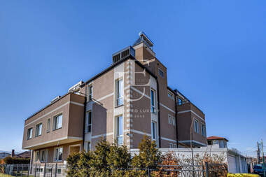 For sale - Entire building in Orlandovci,  Sofia