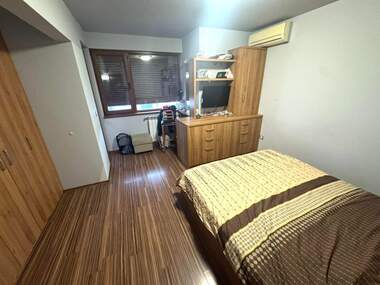 Verkauf - Wohnung in Wazrajdane,  Burgas