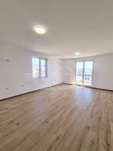 Verkauf - Wohnung in Wazrajdane 3,  Warna