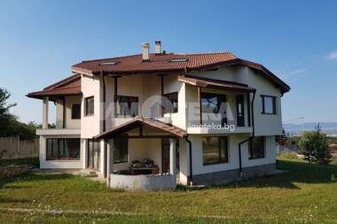 Verkauf - Haus in Kambanite,  Sovia