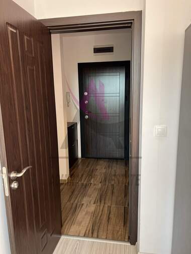 Închiriere - Apartament în Văzrajdane 1,  Varna
