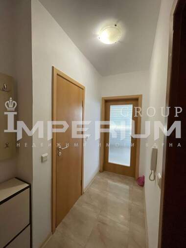 Închiriere - Apartament în Okrăjna bolnița - Generali,  Varna
