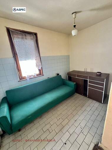 Verkauf - Wohnung in Troian,  Lowetsch