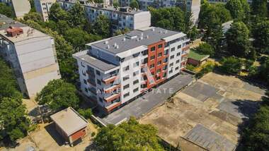 Продажба - Апартамент в Сторгозия,  Плевен