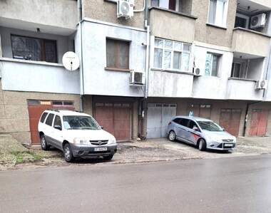 Vânzare - Garaj în Drujba 2,  Ruse