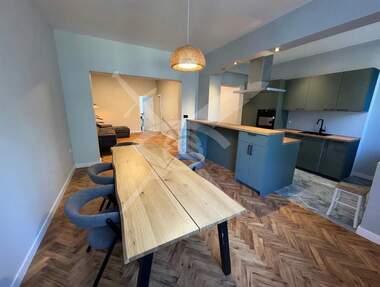 Kira - Apartman olarak Oborishte,  Sofia