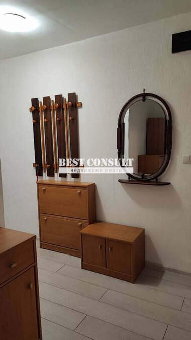 Închiriere - Apartament în Hășove,  Ruse