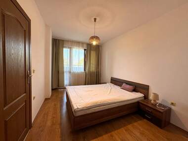 Închiriere - Apartament în Lazur,  Burgas