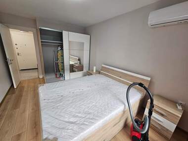 Închiriere - Apartament în Hristo Smirnenski,  Plovdiv