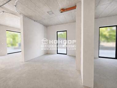 For sale - Store in Kiuchuk Parij,  Plovdiv
