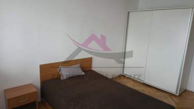 Închiriere - Apartament în Ceaîka,  Varna