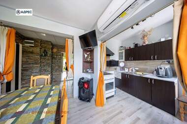 Vânzare - Apartament în Aprilți,  Lovece