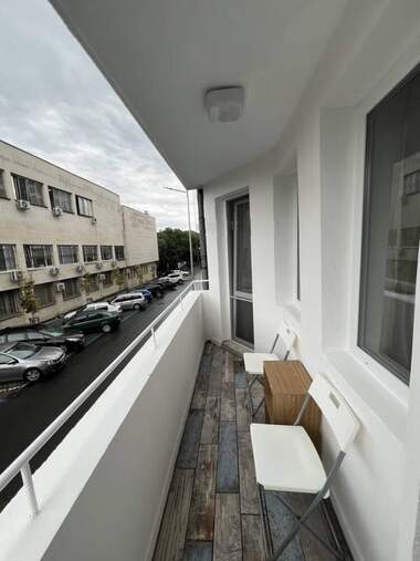 Închiriere - Apartament în Văzrajdane,  Burgas